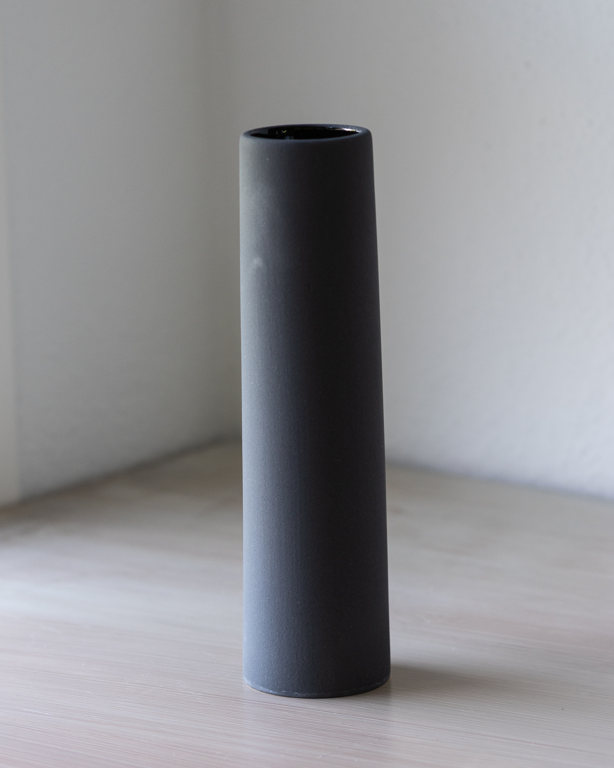 Vase Chimney | Charcoal