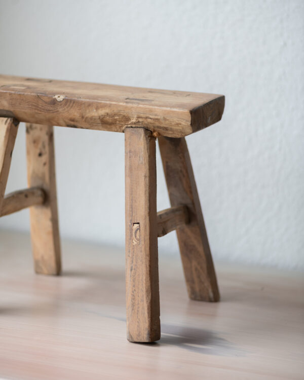 Tabouret en bois vintage – Image 3
