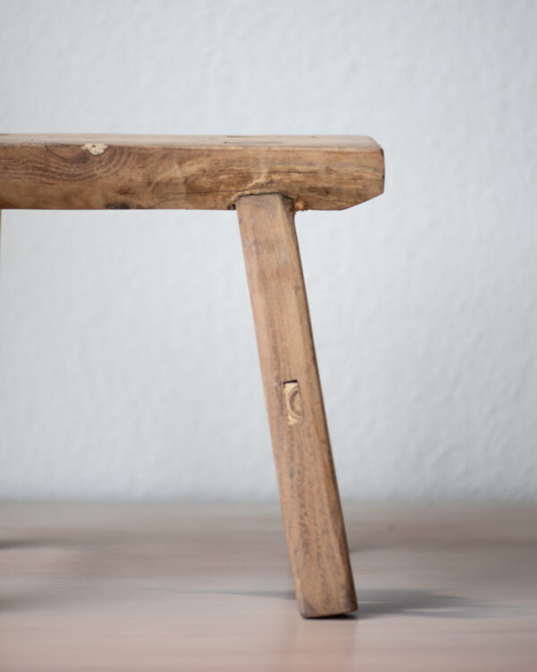 Tabouret en bois vintage – Image 4