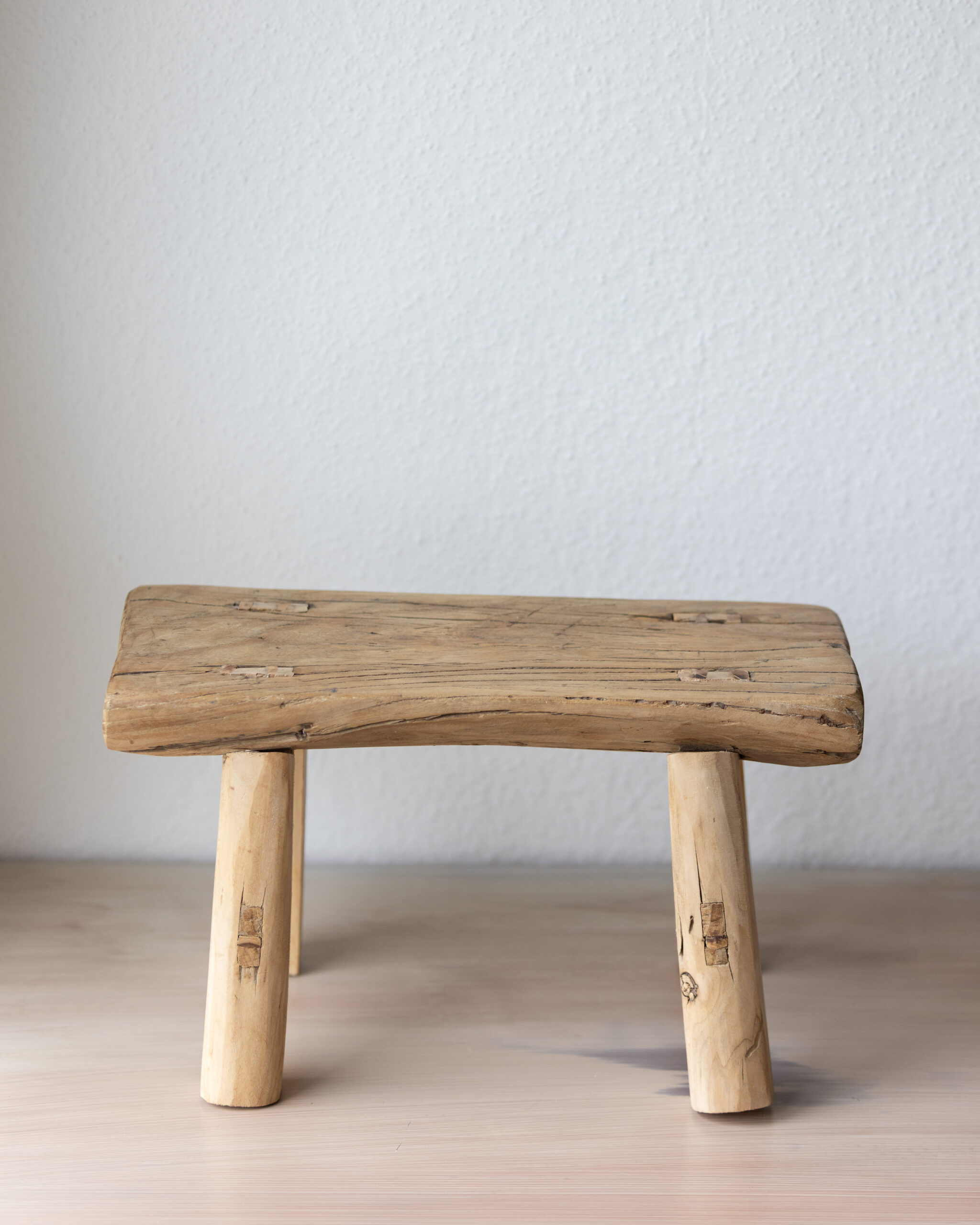 Tabouret en bois vintage